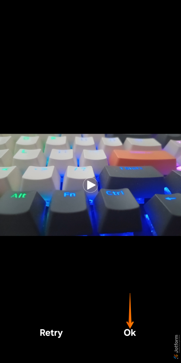 Ok and Retry button of a recorded video in Jotform Mobile App