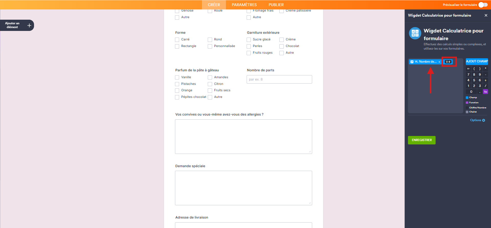 Capture d'écran du formulaire dans le Générateur de formulaires Jotform avec une flèche vers le champ de formulaire sélectionné pour la formule de calcul et un encadré autour de l'indicateur numérique