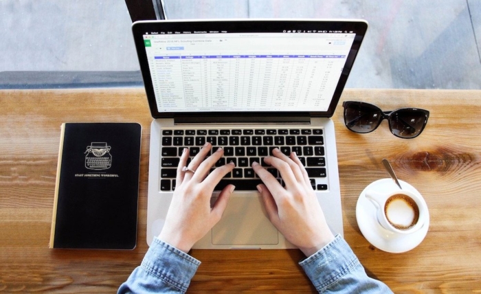 When a database should be used instead of a spreadsheet