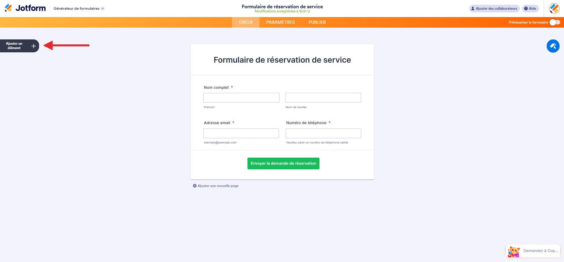 Capture d'écran d'un formulaire dans le Générateur de formulaires Jotform avec une flèche vers le bouton Ajouter un élément