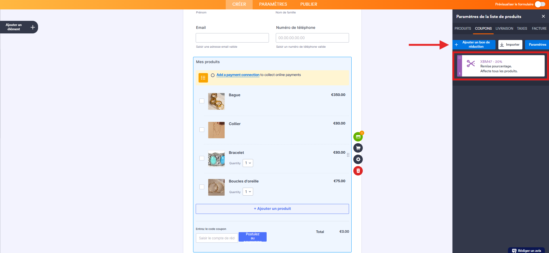 Capture d'écran d'un formulaire de commande avec un élément de paiement dans le Générateur de formulaires Jotform avec un encadré autour du bon de réduction créé et une flèche vers le bouton Ajouter un bon de réduction