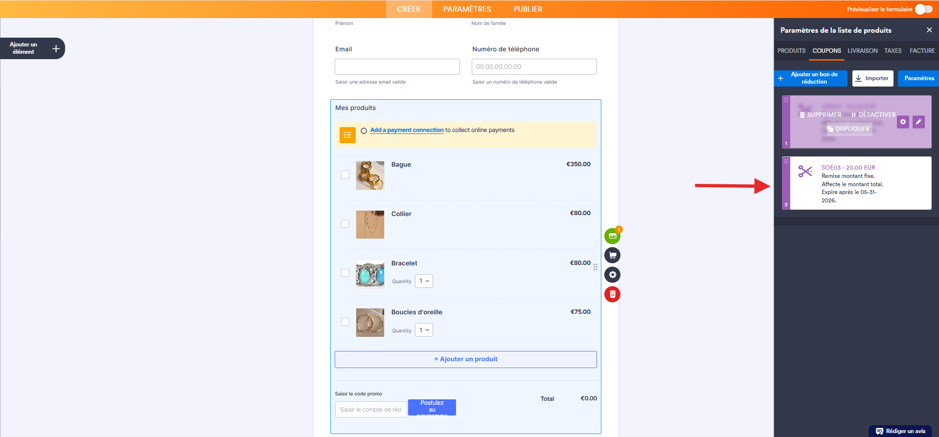 Capture d'écran d'un formulaire de commande avec un élément de paiement dans le Générateur de formulaires Jotform avec une flèche vers le nouveau code de réduction dupliqué