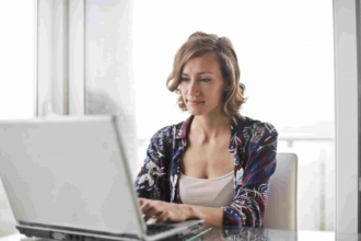 How to collect customer feedback using social media How to collect customer feedback using social media
