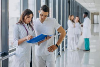 Who does HIPAA apply to? Who does HIPAA apply to?