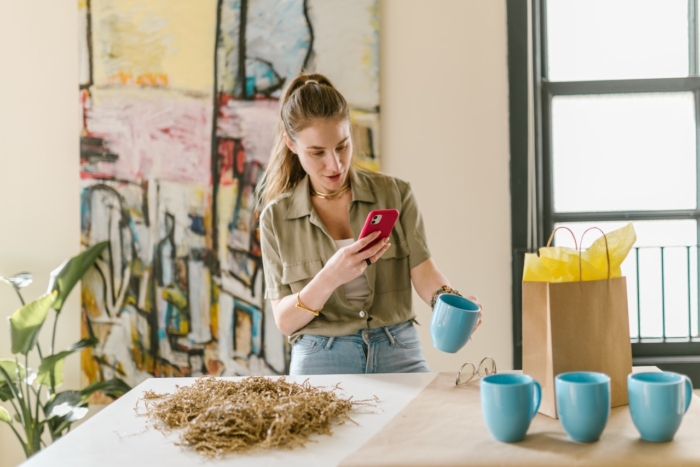 What is branded dropshipping?