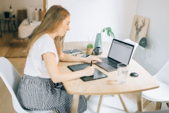Alfresco vs Nuxeo: Comparing content management tools Alfresco vs Nuxeo: Comparing content management tools
