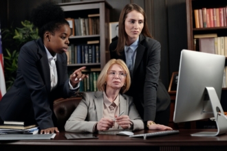 How government scheduling software helps citizens and employees How government scheduling software helps citizens and employees