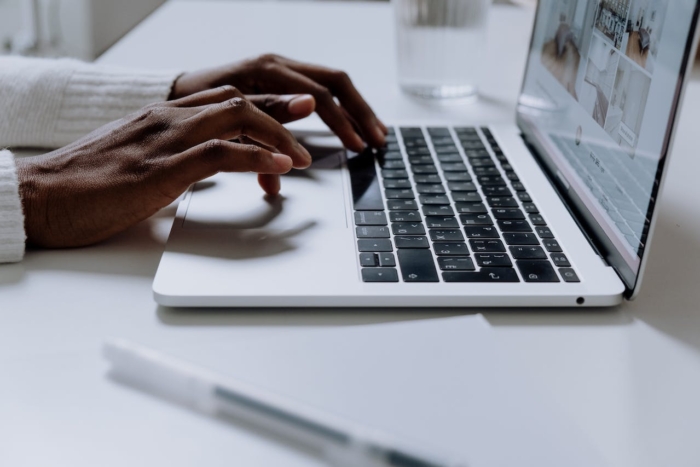 Ja-oder-Nein-Fragen in Online-Formularen und Umfragen