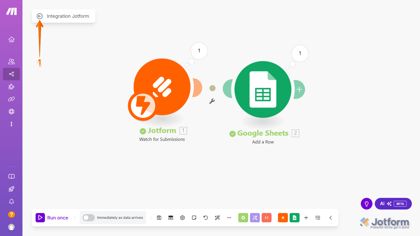 Icono de Flecha Hacia Atrás en el Diagrama de Escenario de Make usado para salir del editor de escenario antes de la activación