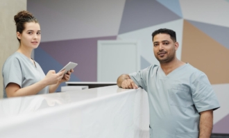Salesforce Health Cloud: Pricing, features, and benefits Salesforce Health Cloud: Pricing, features, and benefits
