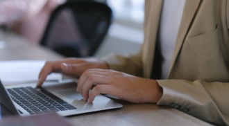 Tips on filling out a W-2 form for an employee