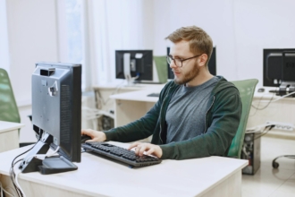 AI assistants vs AI agents: Which tool is right for you? AI assistants vs AI agents: Which tool is right for you?