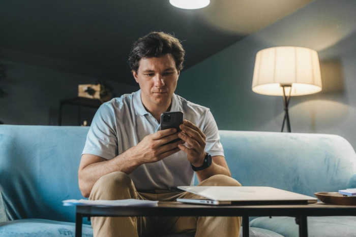 How to create an electronic signature on a phone