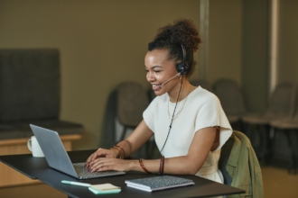 Customer service vs customer support: What’s the difference? Customer service vs customer support: What’s the difference?