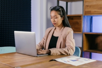 Odoo Community vs Enterprise: Choosing the right ERP for your business Odoo Community vs Enterprise: Choosing the right ERP for your business