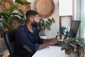 6 best chatbots for your e-commerce business in 2025