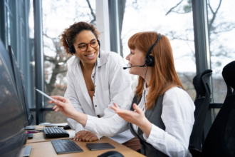 Key benefits of AI in customer service for businesses Key benefits of AI in customer service for businesses