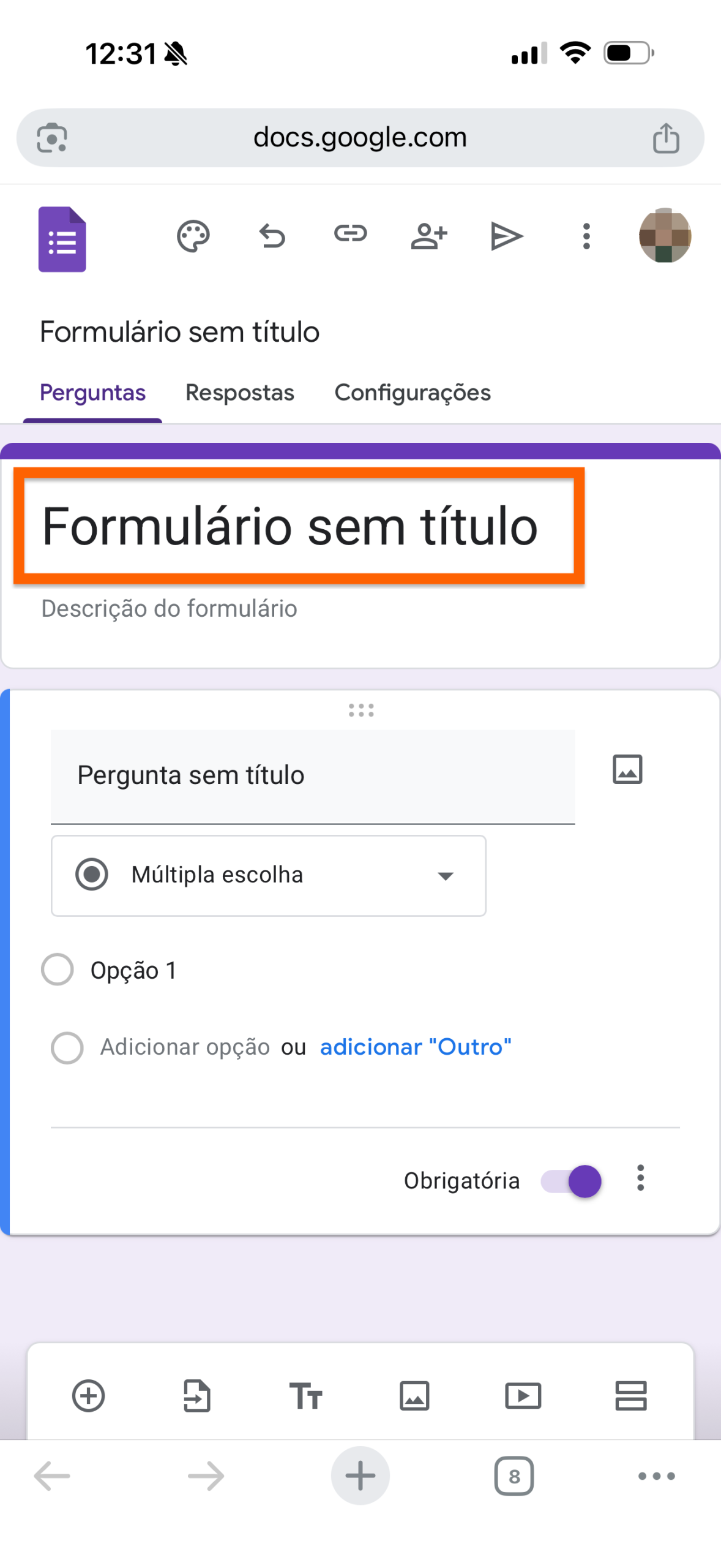 Captura de tela de um formulário do Google sem título sendo editado em um dispositivo móvel, mostrando opções para uma pergunta de múltipla escolha