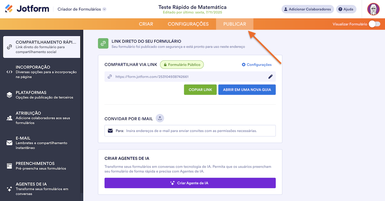 Captura de tela de um usuário clicando na aba 'Publicar' em uma interface de software