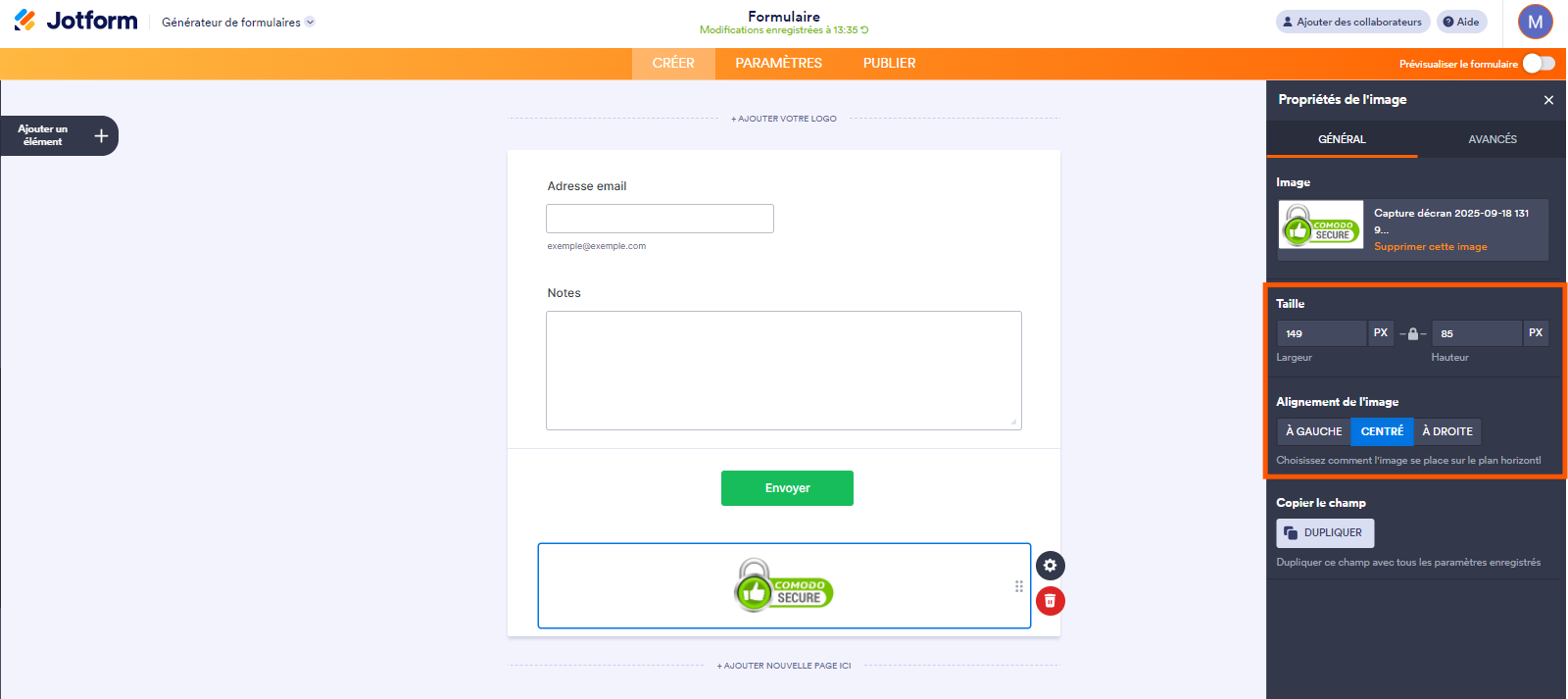 Capture d'écran du volet Propriétés de l'image à droite d'un formulaire ou un sceau de certificat de sécurité a été ajouté et avec un encadré autour des paramaètres Taille et alignement de l'image dans le Générateur de formulaires Jotform