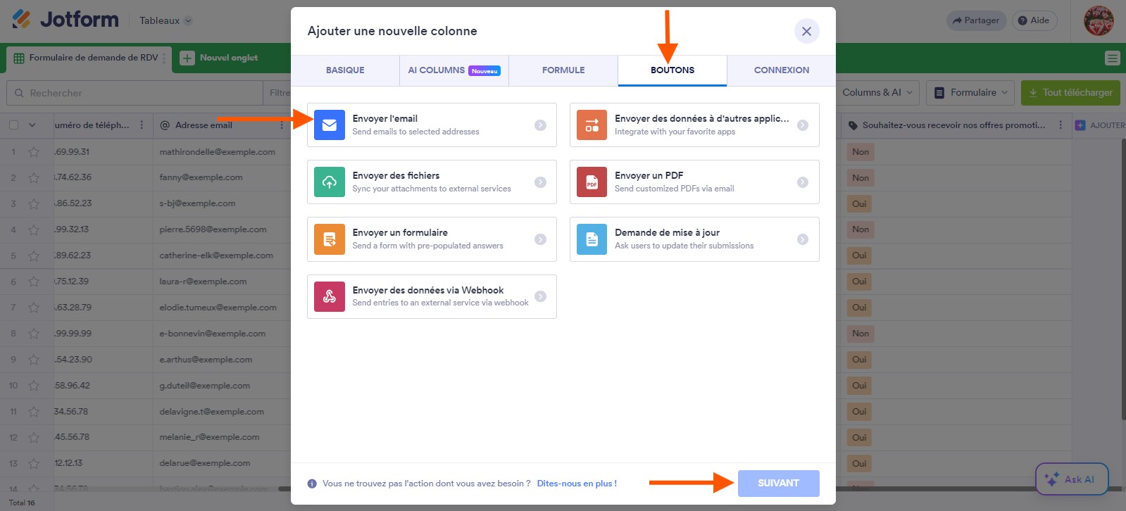 Capture d'écran de la fenêtre modale Ajouter une colonne avec une flèche pointant vers l'onglet Boutons, une autre pointant vers l'option Envoyer un email et une troisième pointant vers le bouton Suivant dans les Tableaux Jotform