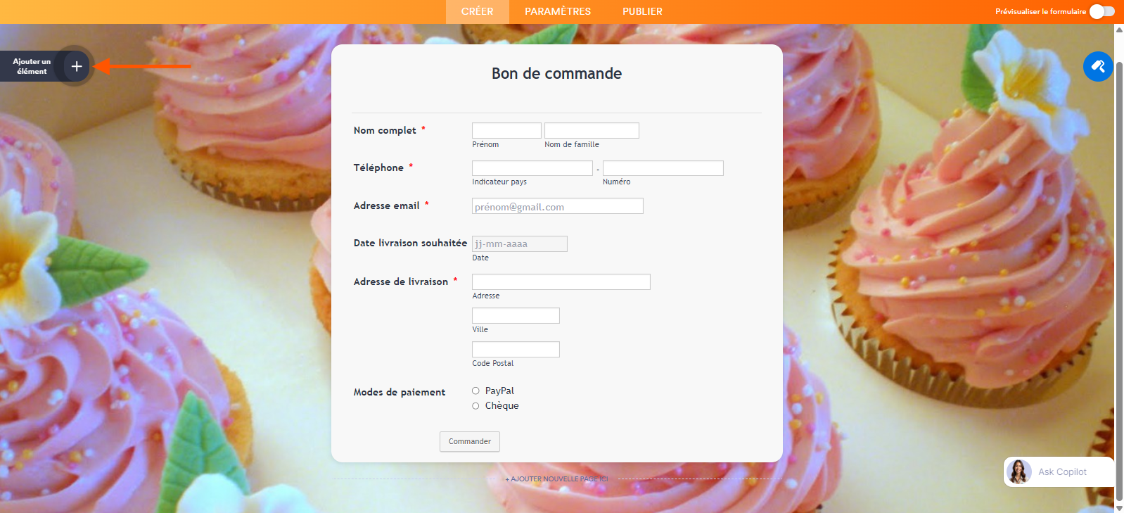 Capture d'écran d'un formulaire avec une flèche pointant vers le bouton Ajouter un élément + dans le Générateur de formulaires Jotform