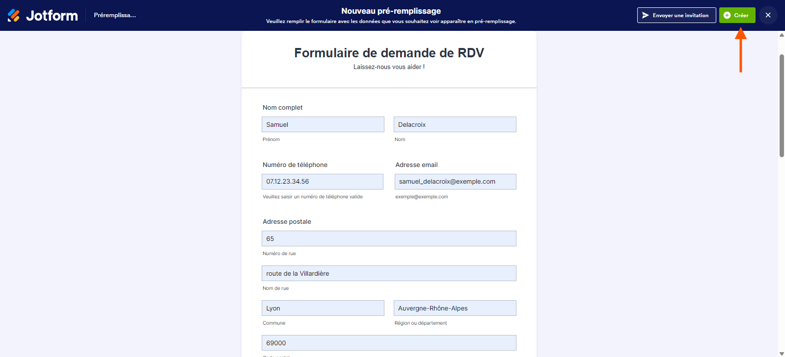 Capture d'écran du formulaire avec des champs préremplis dans la fenêtre Nouveau préremplissage dans le Générateur de formulaires Jotform avec une flèche pointant vers le bouton Créer