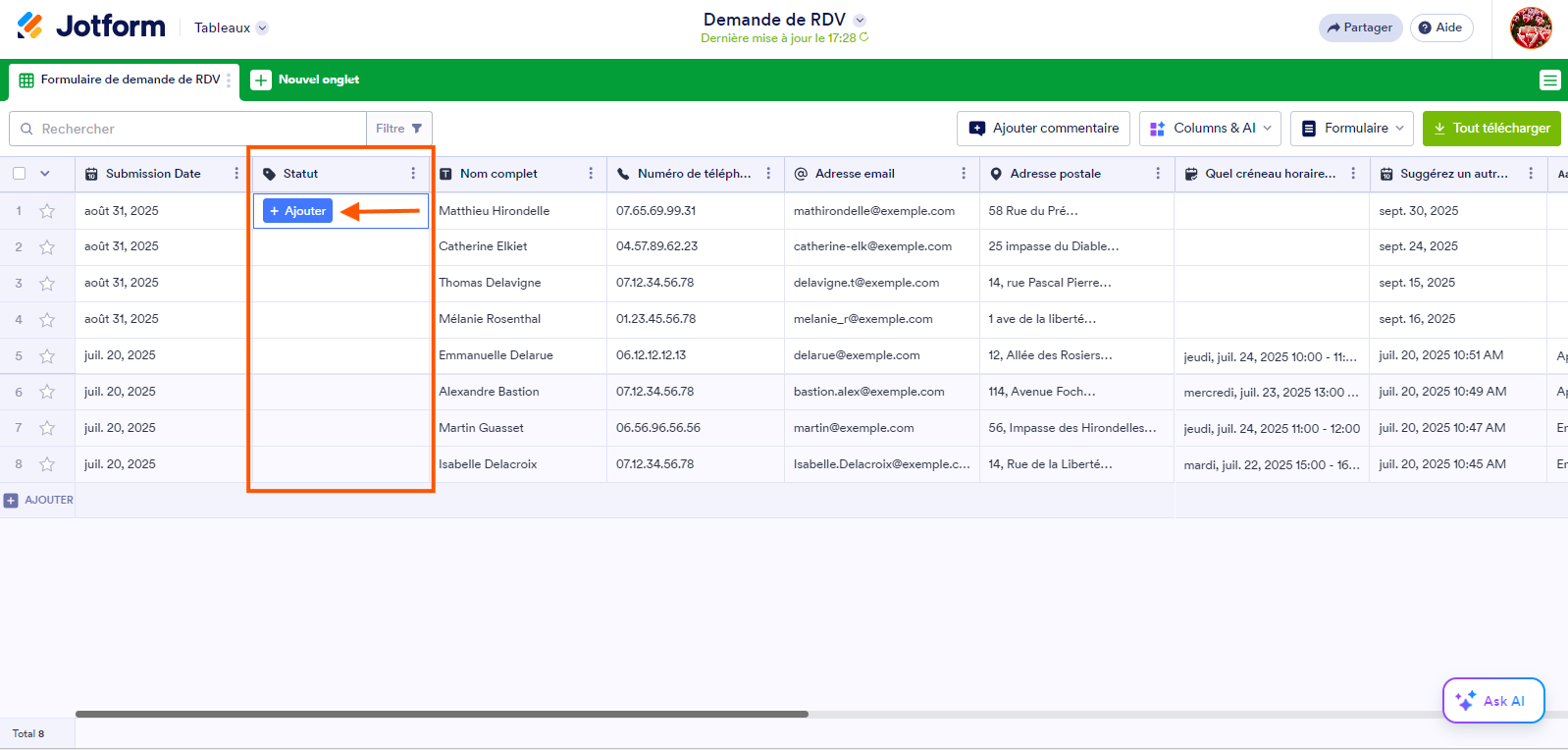 Capture d'écran des soumissions dans les Tableaux Jotform avec un encadré autour de la colonne Statut et une flèche pointant vers le bouton Ajouter
