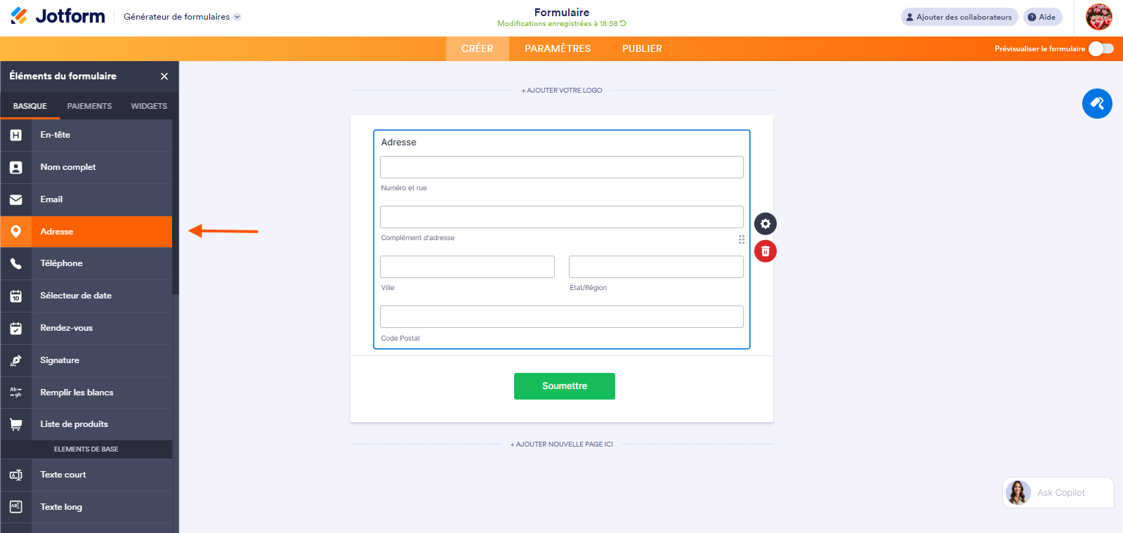 Capture d'écran d'un élément Adresse ajouté à un formulaire dans le Générateur de formulaires Jotform avec une flèche pointant vers cet élément Adresse dans le volet de gauche