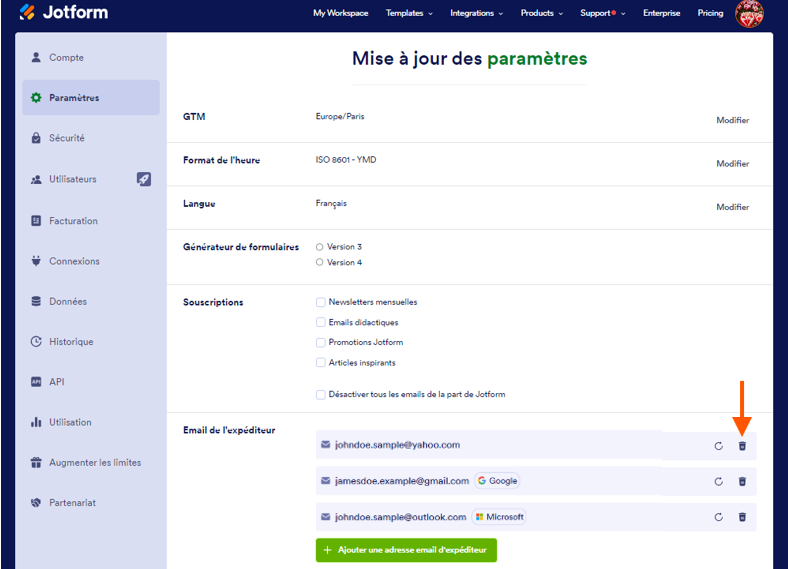 Capture d'écran de la page Mise à jour des paramètres de Jotform avec une flèche pointant vers l'icône de corbeille dans la section Email de l'expéditeur