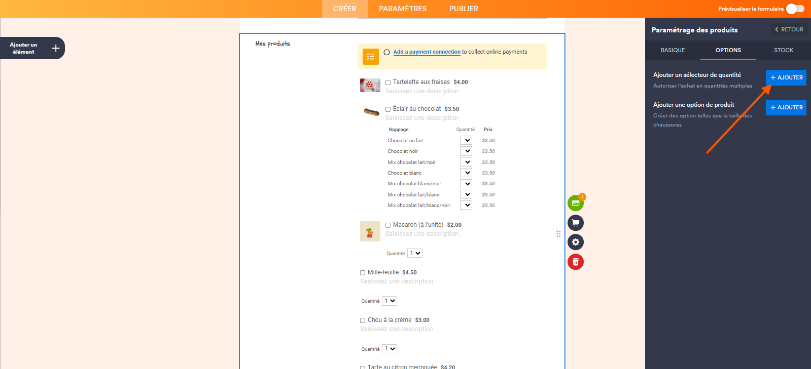 Capture d'écran d'un formulaire de commande de pâtisseries dans le Générateur de formulaires Jotform avec le volet Paramétrage des produits ouvert à droite et une flèche pointant vers Ajouter situé à droite de Ajouter un sélecteur de quantité