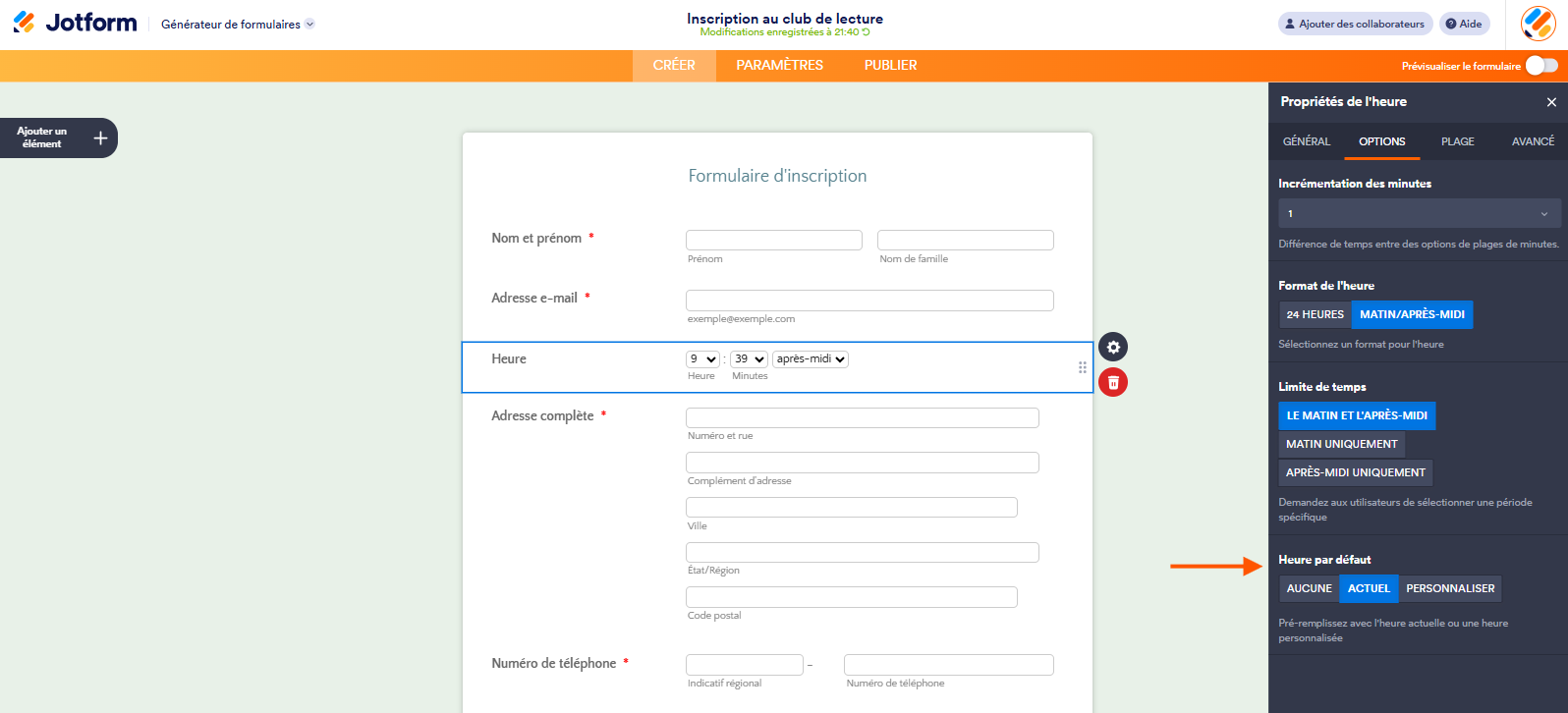 Capture d'écran du volet Propriétés de l'heure avec une flèche pointant vers la section Heure par défaut et l'option Actuel sélectionnée