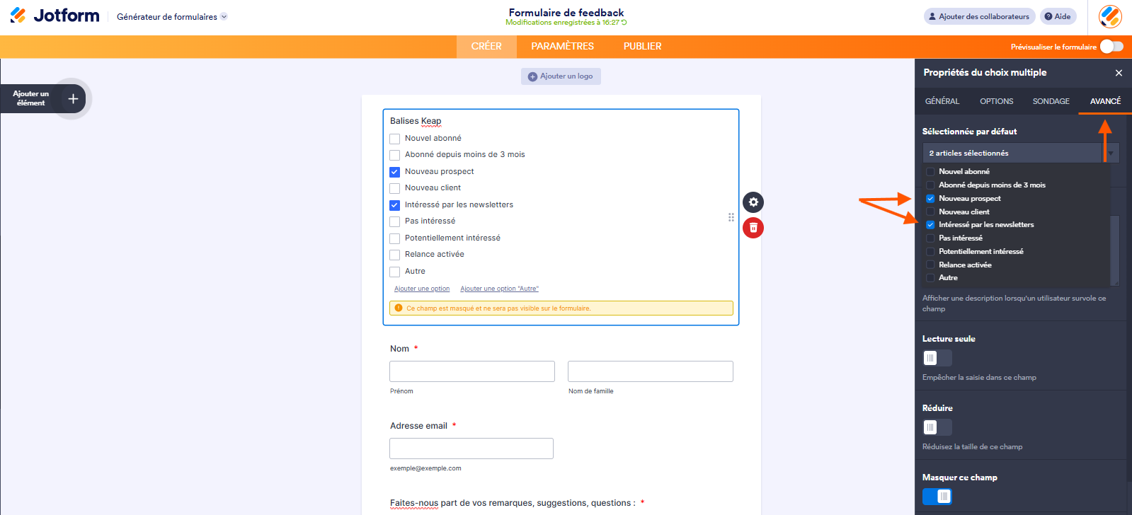 Capture d'écran du volet Propriétés du Choix multiples dans le Générateur de formulaires Jotform avec une flèche vers l'onglet Avancé, et deux autres vers deux cases cochées de la liste des balises Keap