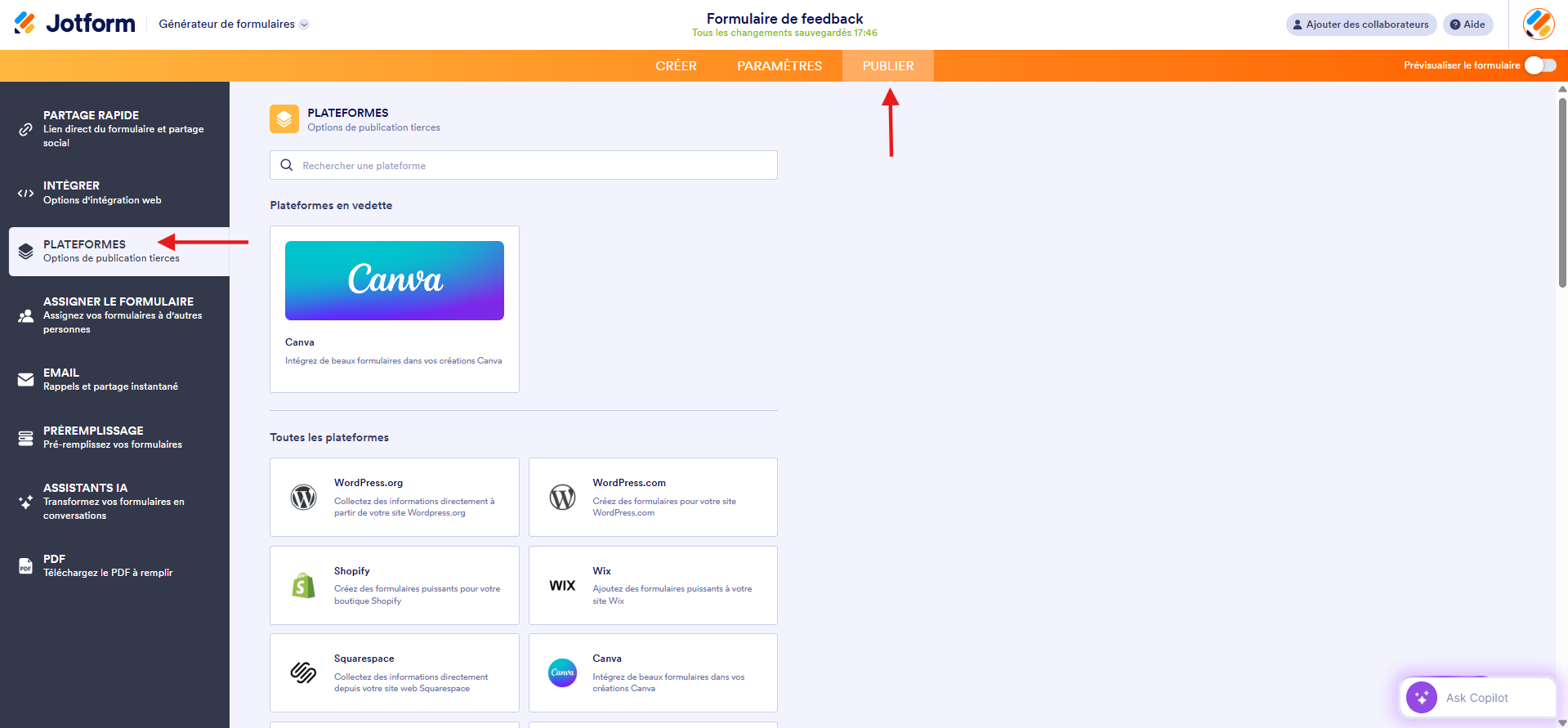 Capture d'écran de la page Plateformes dans le Générateur de formulaires Jotform avec une flèche vers Publier et une autre vers Plateformes