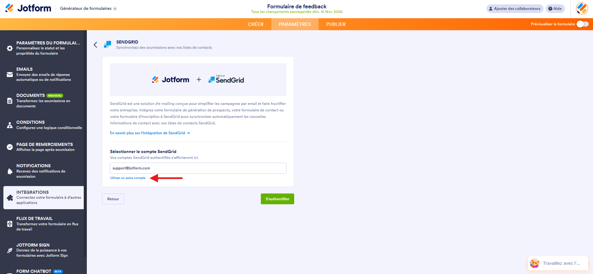 Capture d'écran de la page d'intégration Jotform + SendGrid dans le Générateur de formulaires Jotform avec une flèche vers Utiliser un autre compte