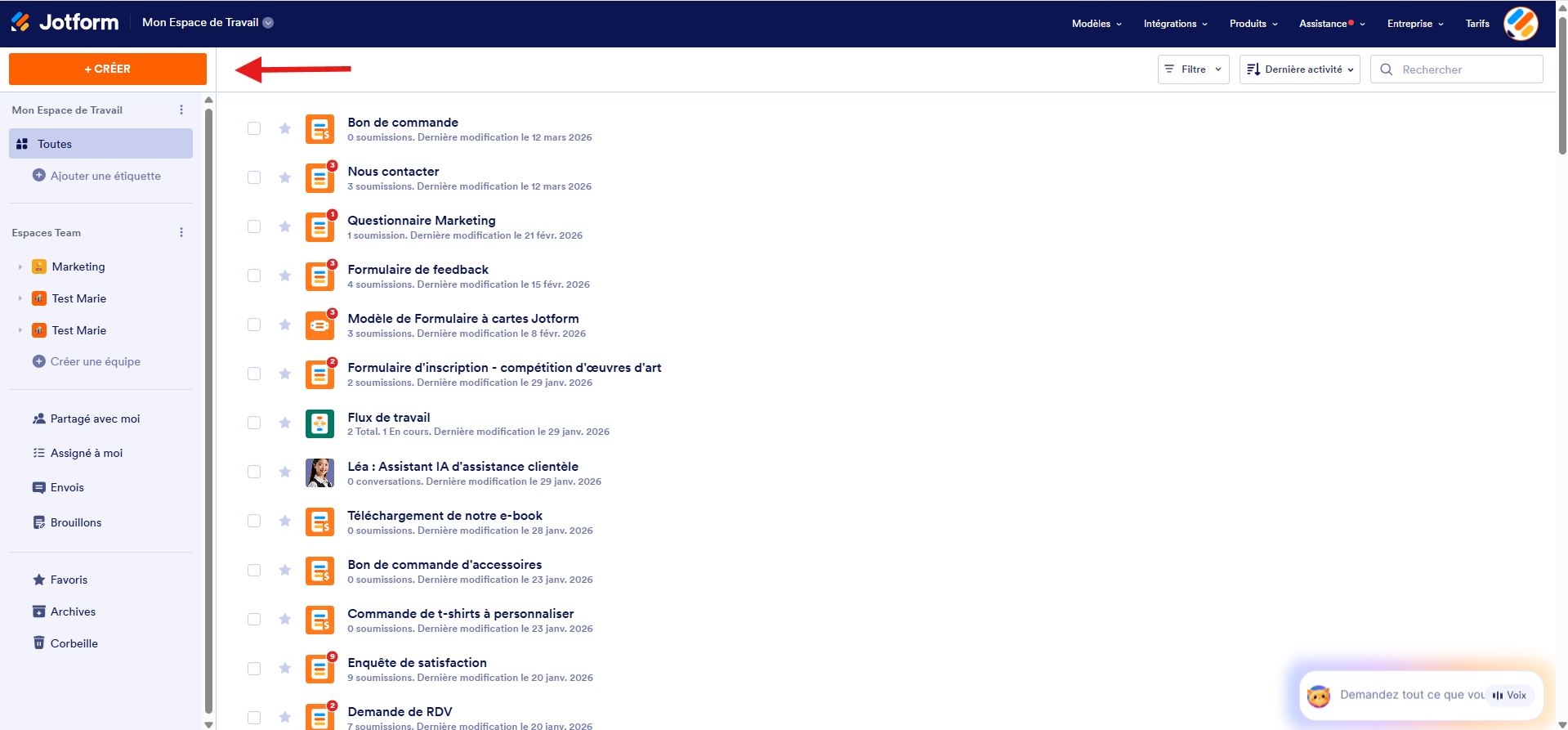 Capture d'écran de la page Mon Espace de Travail du Générateur de formulaires Jotform avec une flèche pointant vers le bouton Créer à gauche