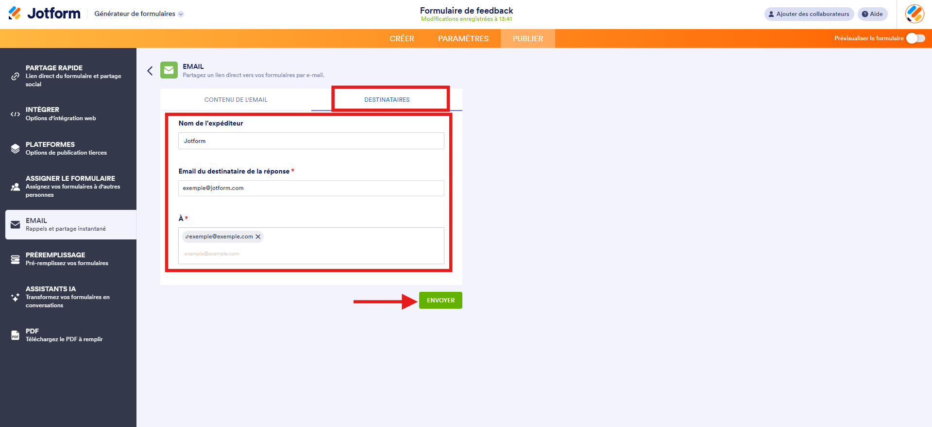 Capture d'écran de la page Email du Générateur de formulaires avec un encadré sur l'onglet Destinataires et un autre autour des champs Nom de l'expéditeur, Email du destinataire de la réponse et À, et une flèche vers Envoyer