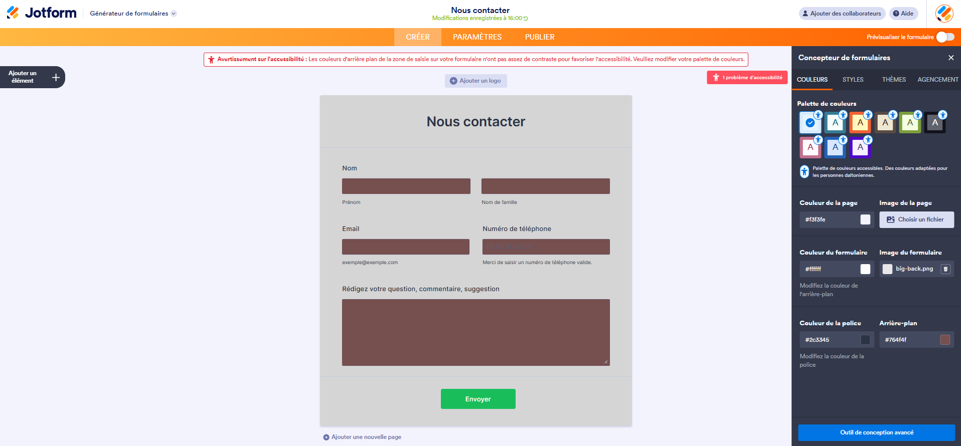 Capture d'écran d'un formulaire avec un mauvais contraste des champs de saisie et un message Avertissement dans le Générateur de formulaires Jotform