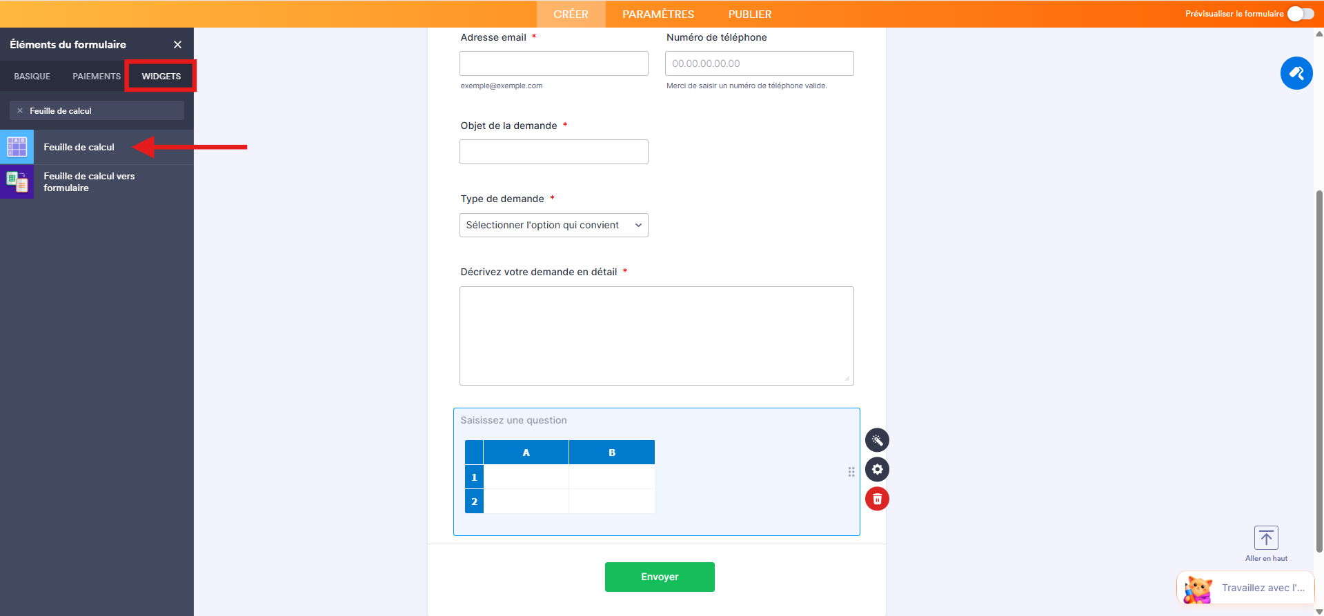 Capture d'écran d'un formulaire dans le Générateur de formulaires Jotform avec un encadré autour de Widgets dans le volet Éléments du formulaire ouvert à gauche et une flèche pointant vers Feuille de calcul