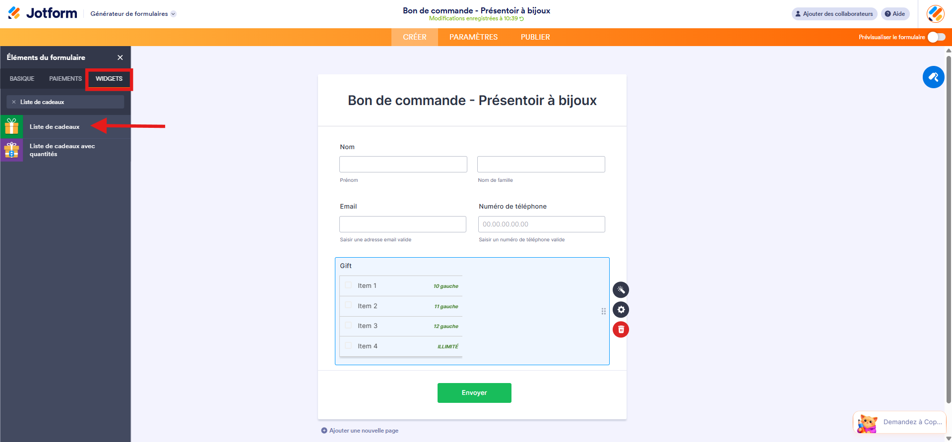 Capture d'écran d'un bon de commande dans le Générateur de formulaires Jotform avec un élément widget Liste de cadeaux, une flèche vers Liste de cadeaux dans le volet Éléments du formulaire sous l'onglet Widgets