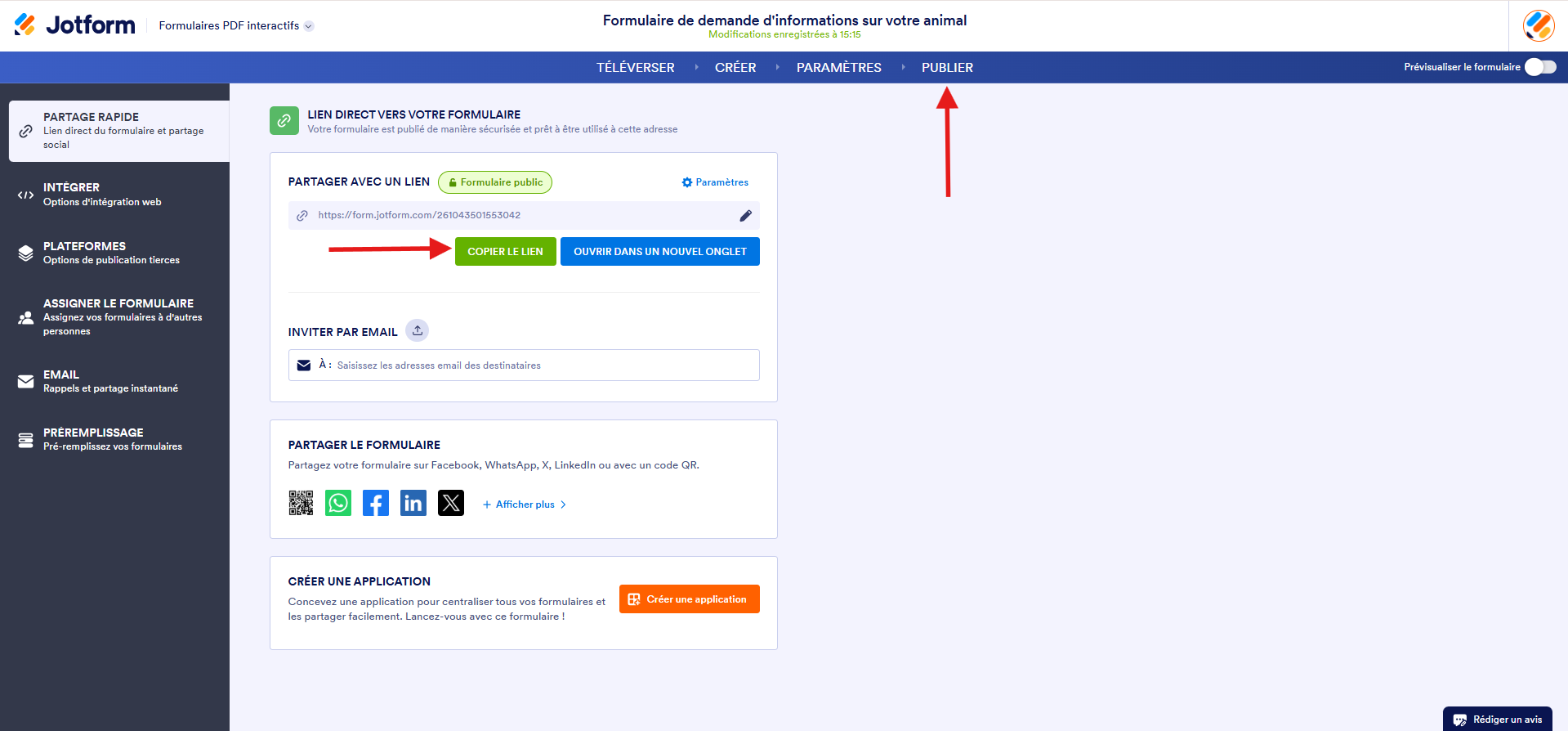 Capture d'écran de la page Lien direct vers votre formulaire dans le Générateur de Formulaires PDF interactifs Jotform avec une flèche vers l'onglet Publier et une autre vers le bouton Copier le lien