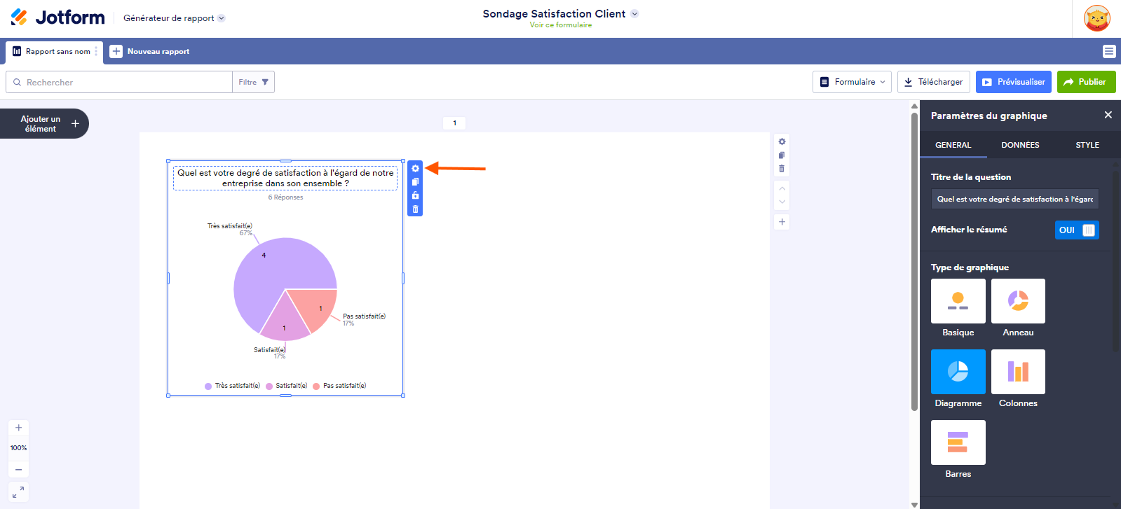Capture d'écran d'un rapport visuel dans le Générateur de rapports Jotform avec une flèche pointant vers l'icône d'engrenage de la question du sondage et le volet Paramètres du graphique ouvert à droite