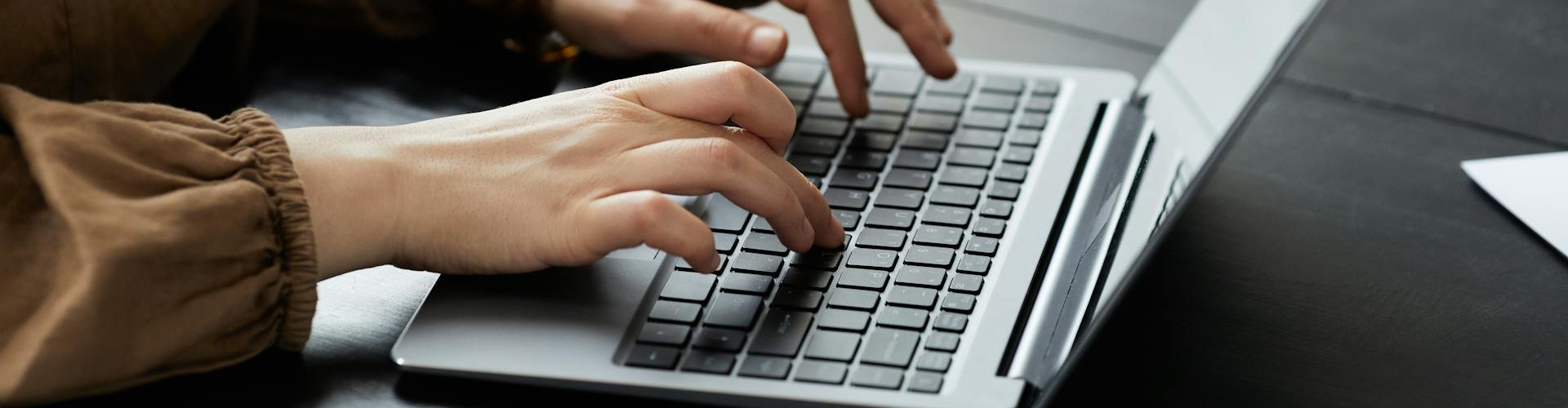 The 8 best AI text generators in 2025