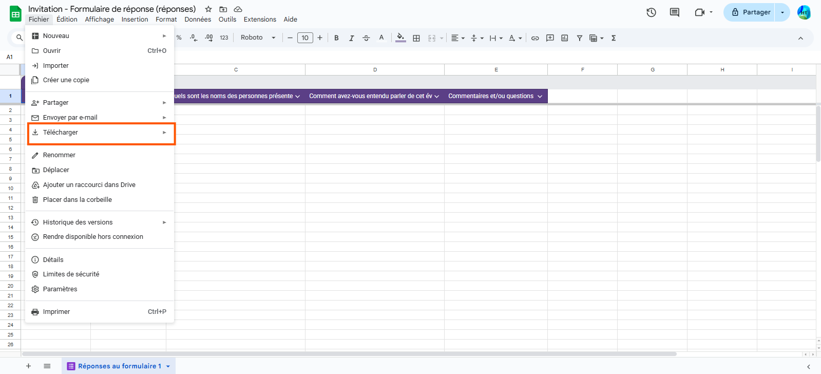 Capture d'écran d'une feuille de calcul Google Sheets correspondant au formulaire lié avec un encadré autour de l'option Télécharger du menu Fichier